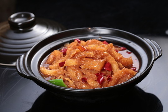 牛筋腩煲