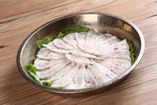 鱷魚(yú)尾