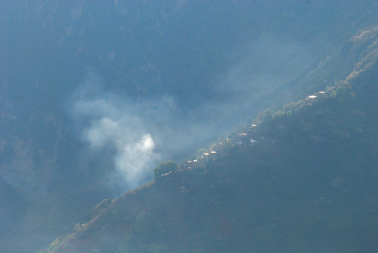 山村炊煙