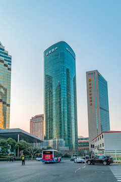 上海現(xiàn)代建筑街道街景