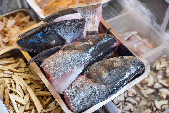 魚(yú)頭