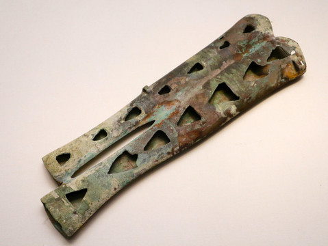 雙聯(lián)青銅劍鞘