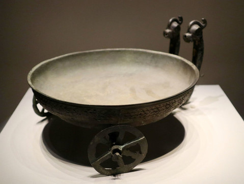三輪青銅盤