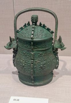 提梁卣銅器展示