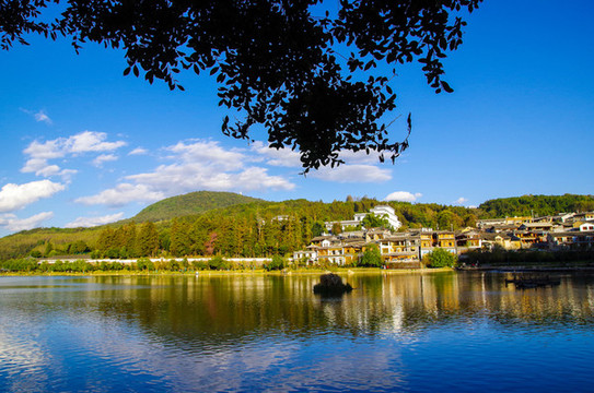 云南騰沖和順古鎮(zhèn)天空湖水美景