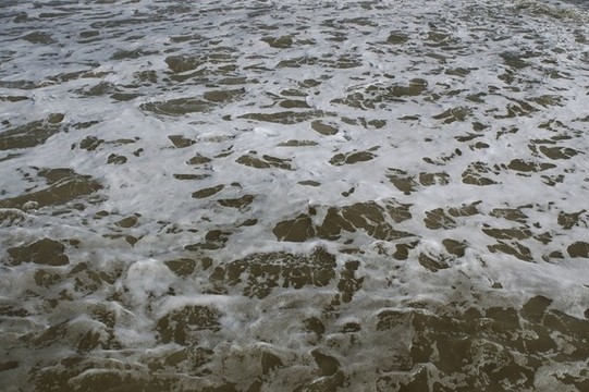 渾濁的海水