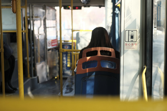 公交車上