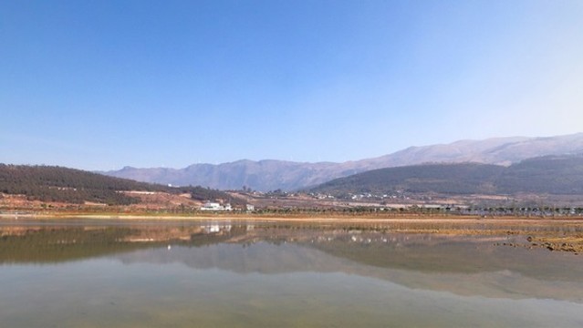 云南紅河蒙自天龍湖風(fēng)光