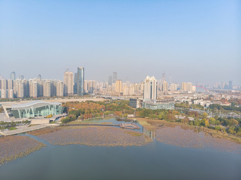 武漢月湖公園深秋航拍風光
