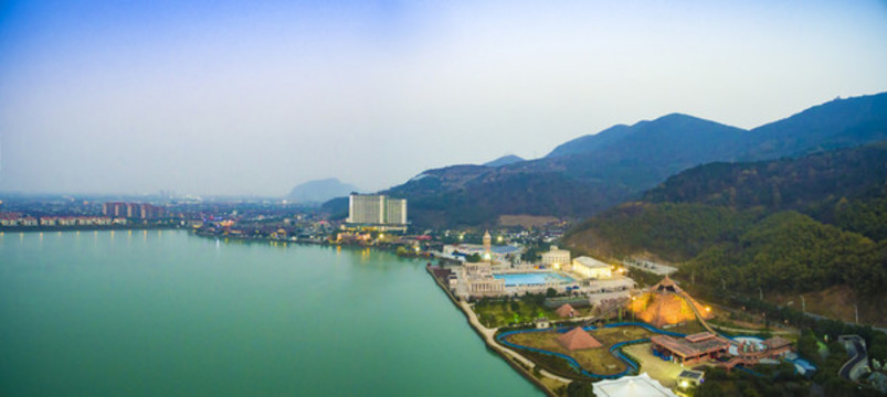航拍達(dá)蓬山全景