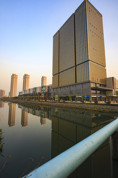 世紀(jì)東方廣場(chǎng)