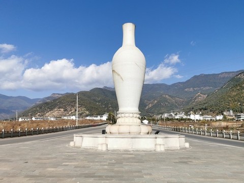 花瓶廣場主題雕塑