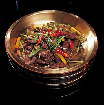 銅盤野生椒焗黃牛肉
