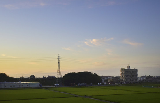 黃昏時(shí)的小城