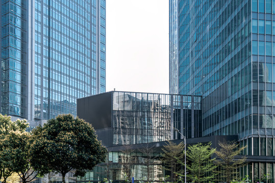 廣州珠江新城現(xiàn)代建筑辦公樓