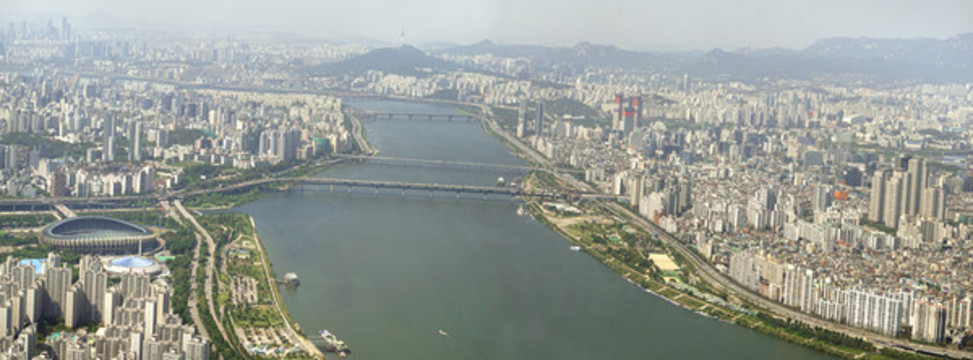 韩国首尔汉江两岸城市俯瞰全景图