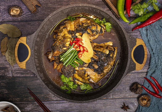 魚頭煲