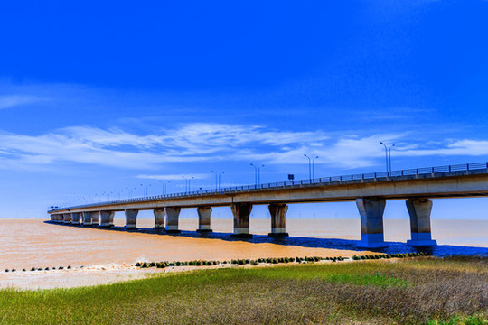 東海大橋