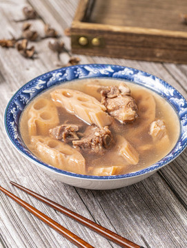 蓮藕湯