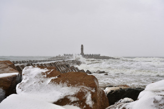 海邊雪景