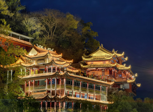 寺廟夜色