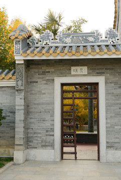 嶺南建筑門