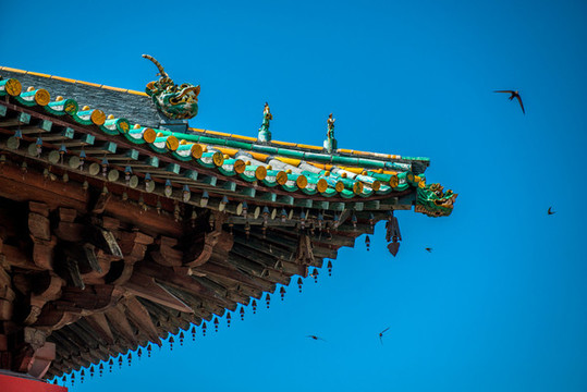 崇福寺彌陀殿殿角