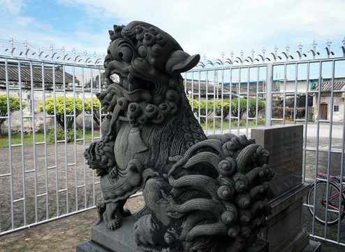 從熙公祠石獅雌