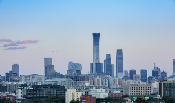 中国北京景山公园中国尊大楼美景
