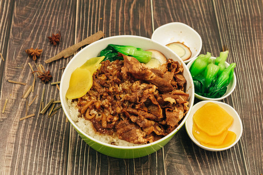 烤雞腿鹵肉飯