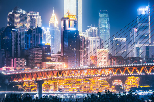 重慶洪崖洞夜景和千廝門大橋
