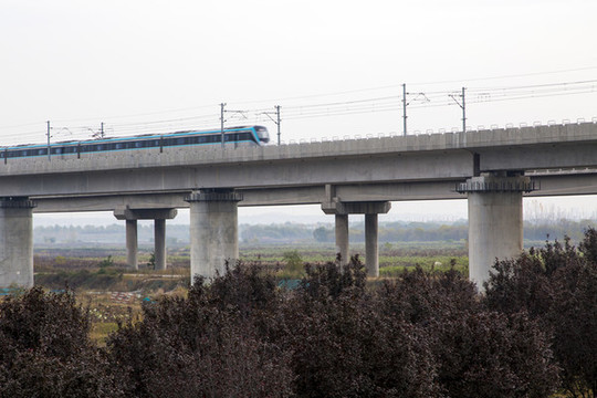 鐵路橋