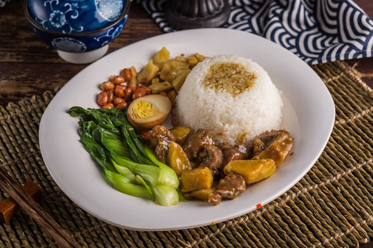 土豆燒牛肉套餐