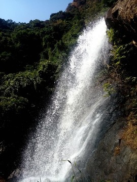 清泉瀑布