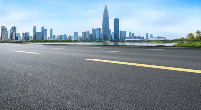 柏油馬路和建筑景觀