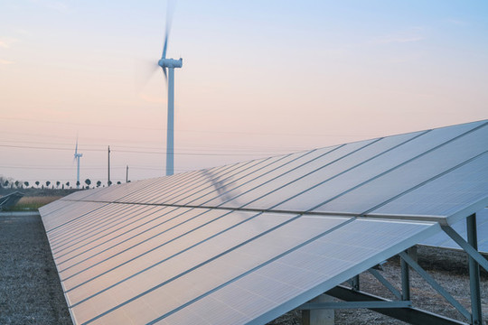 風(fēng)力發(fā)電基地和光伏發(fā)電基地