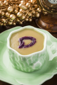 紫薯忌廉湯