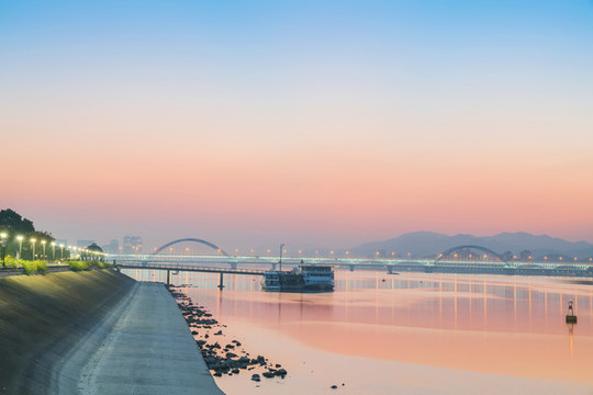 浙江杭州城市建筑和錢塘江風(fēng)光