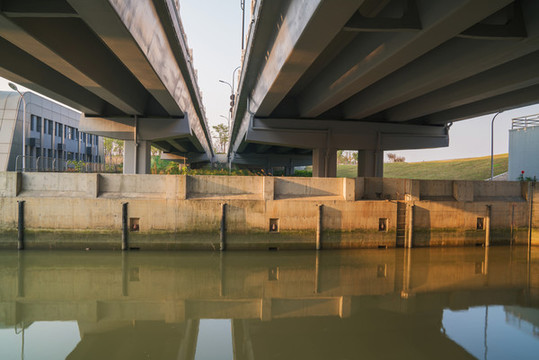 浙江杭州水閘和水水路交通