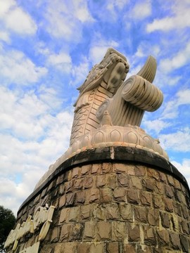 峴港龍橋
