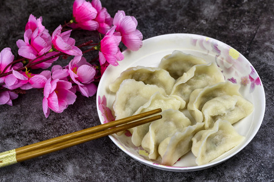 中國農(nóng)歷新年里的餃子