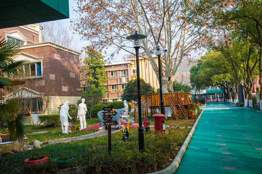 大型幼兒園內(nèi)景