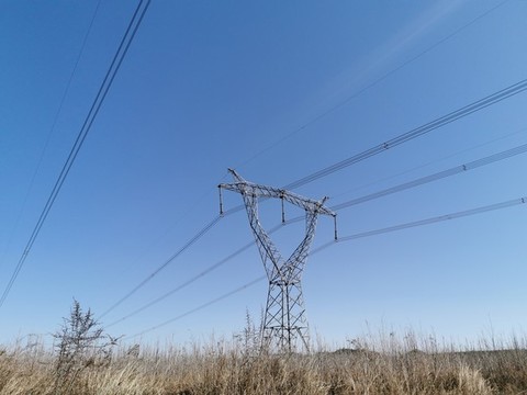 電力輸送塔高架
