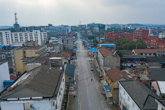 新冠肺炎時期的鄉(xiāng)村小鎮(zhèn)