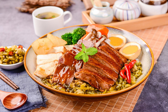 鹵鵝拼叉燒飯