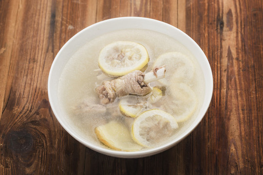 檸檬鵝掌湯