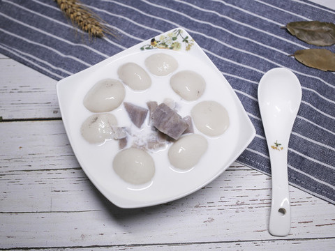 香芋牛奶湯圓