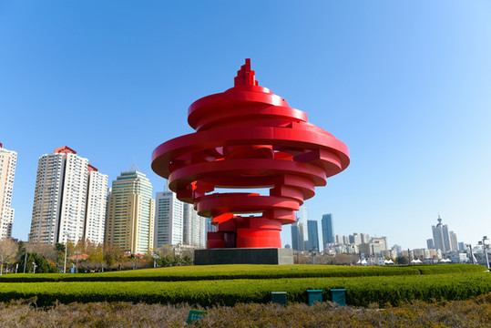 五月的風(fēng)雕塑