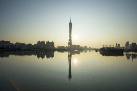夕陽下的小蠻腰