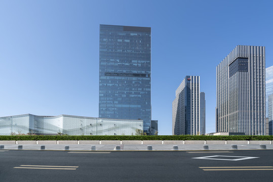 瀝青地面和現(xiàn)代建筑
